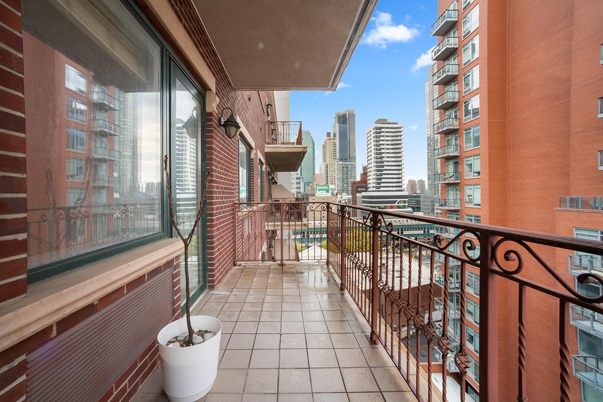 41-26 27th Street 9-C Long Island City Queens NY 11101