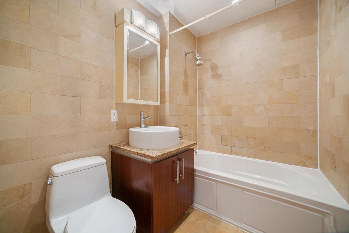 41-26 27th Street 9-C Long Island City Queens NY 11101