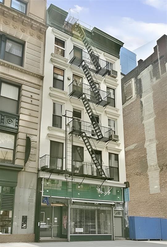 138 Fulton Street 4-A Seaport District New York NY 10038