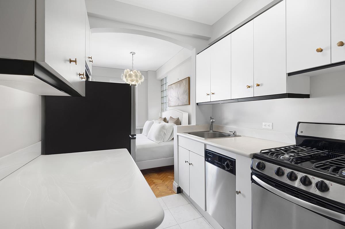 33 East End Avenue 10-E Upper East Side New York NY 10028