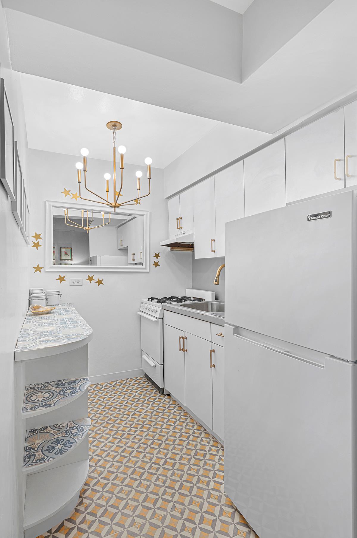 54 East 8th Street 4D Greenwich Village New York NY 10003