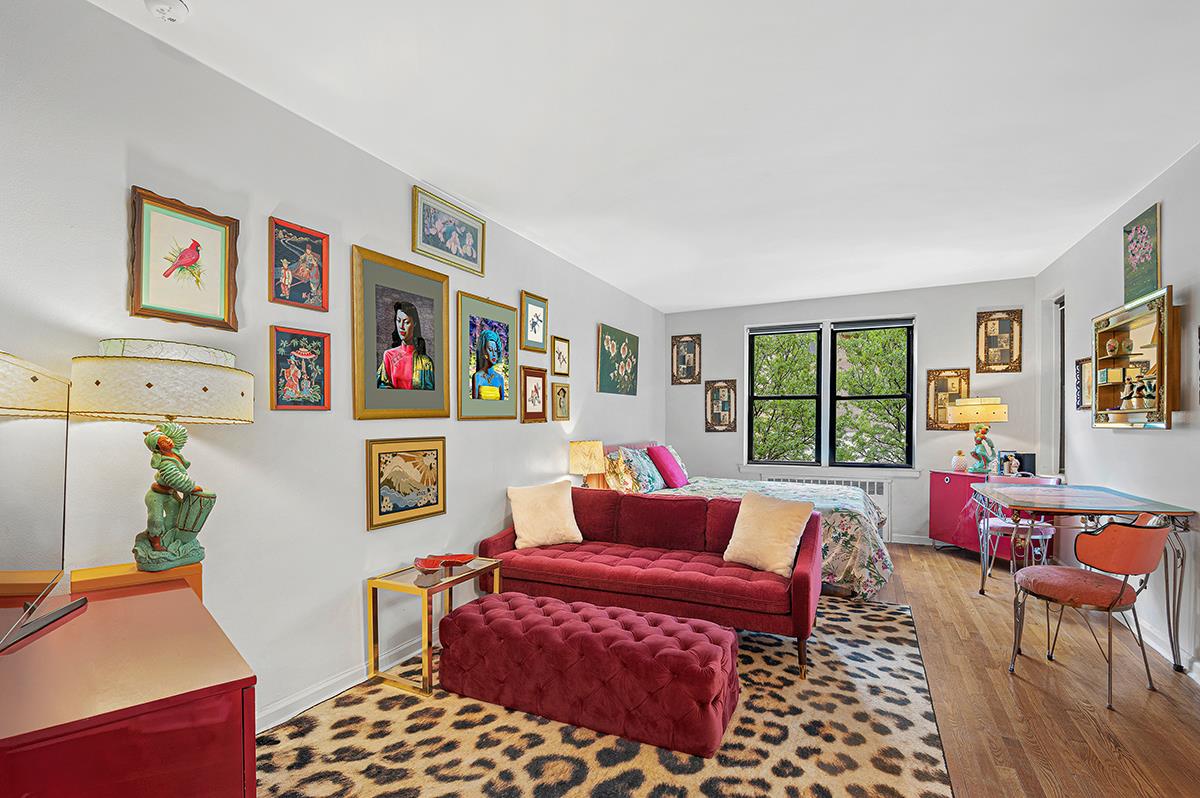 54 East 8th Street 4D Greenwich Village New York NY 10003