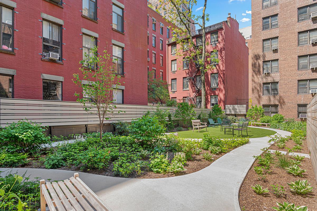 54 East 8th Street 4D Greenwich Village New York NY 10003