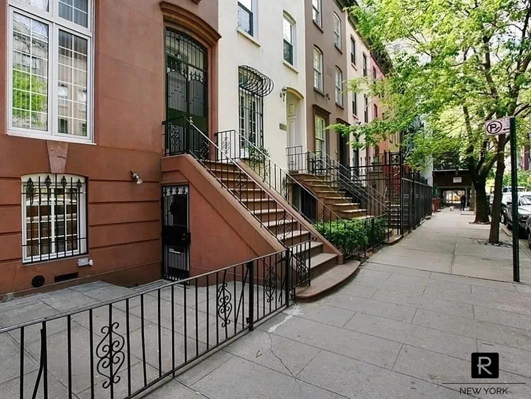 220 East 30th Street Kips Bay New York NY 10016