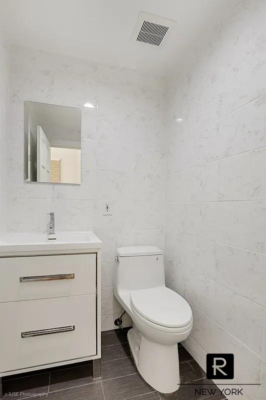 220 East 30th Street Kips Bay New York NY 10016
