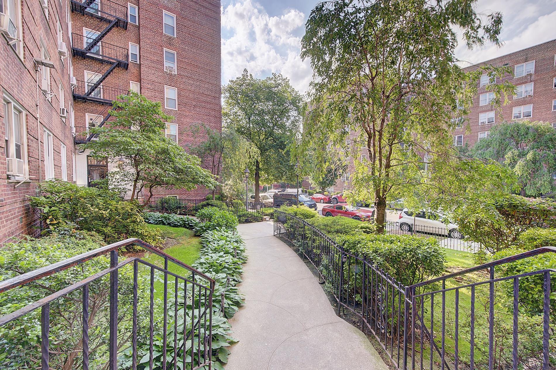 88-01 35th Avenue 6-D Jackson Heights Queens NY 11372