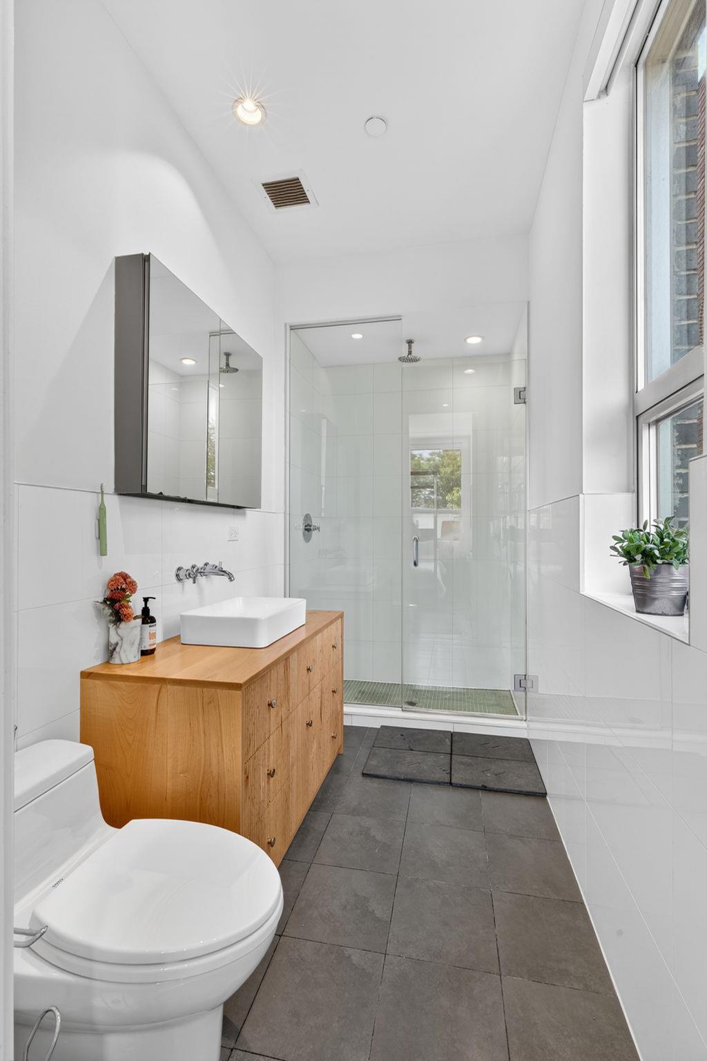 128 Newton Street 2A Greenpoint Brooklyn NY 11222