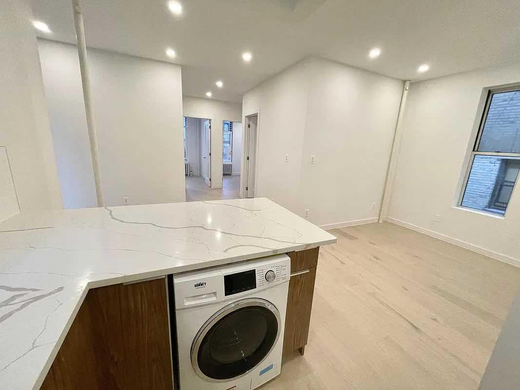 329 East 12th Street 21-22 E. Greenwich Village New York NY 10003