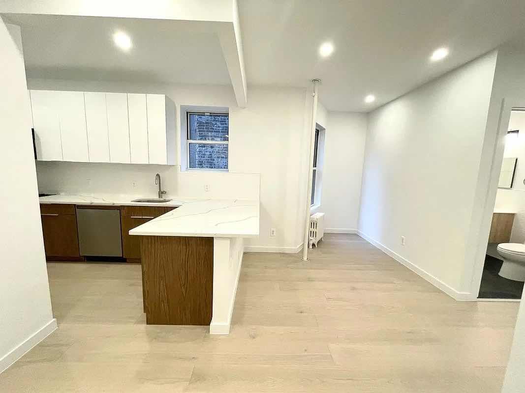 329 East 12th Street 21-22 E. Greenwich Village New York NY 10003