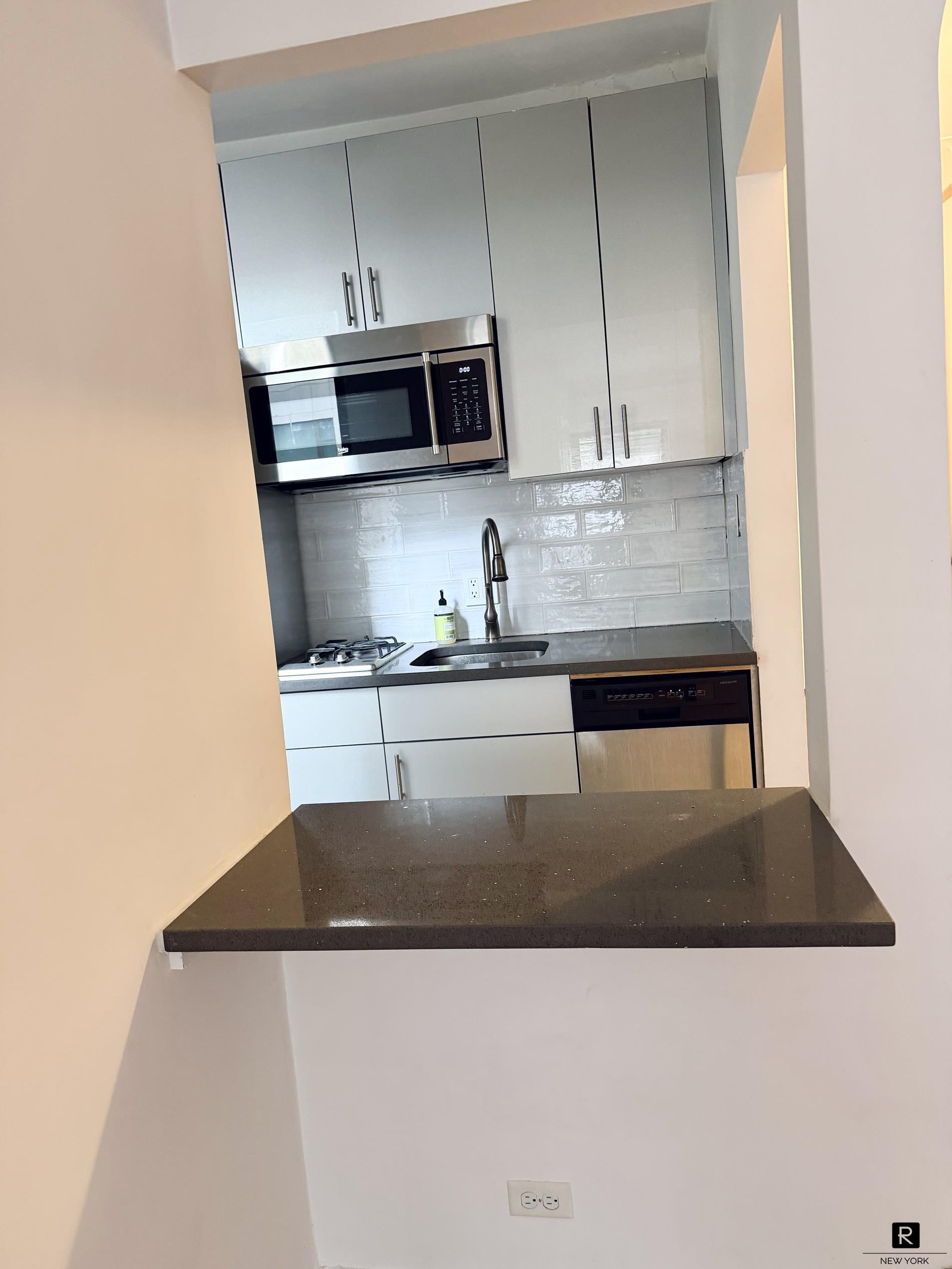 29 West 65th Street Lincoln Square New York NY 10023