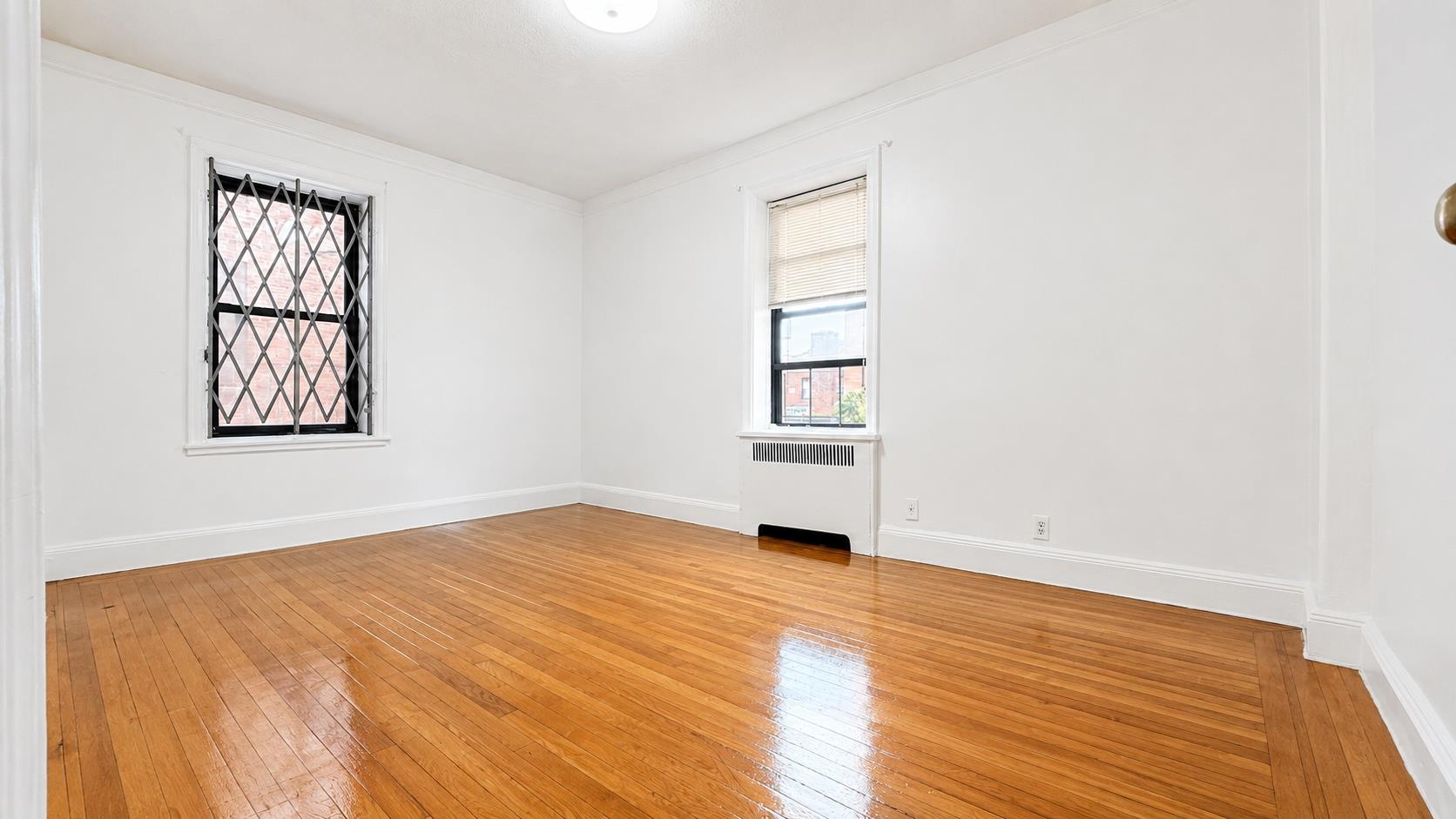 35-05 Parsons Blvd. 1-J Murray Hill Queens NY 11354