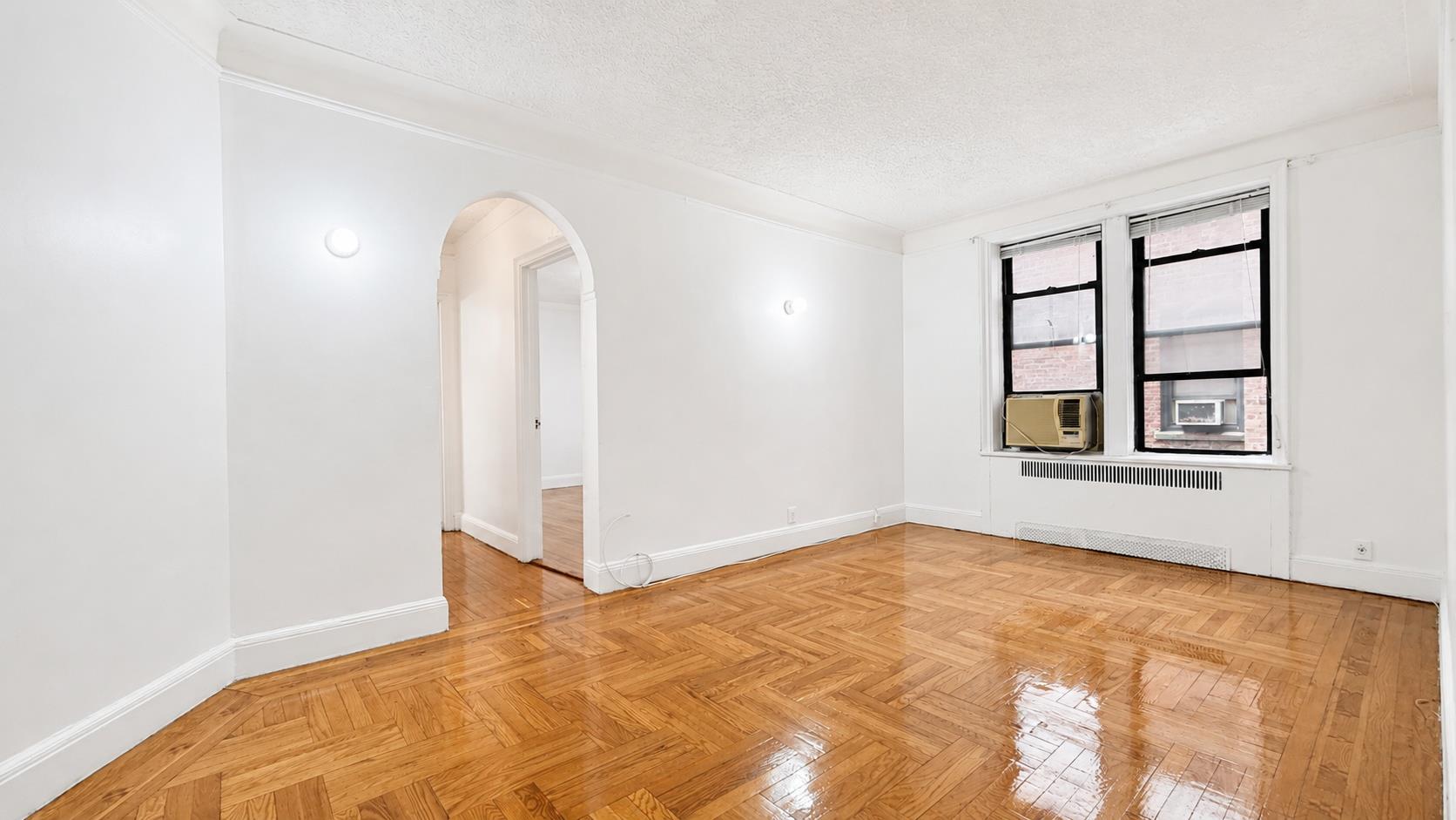 35-05 Parsons Blvd. 1-J Murray Hill Queens NY 11354
