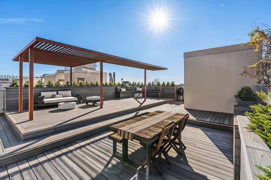 27-28 Thomson Avenue 804 Long Island City Queens NY 11101