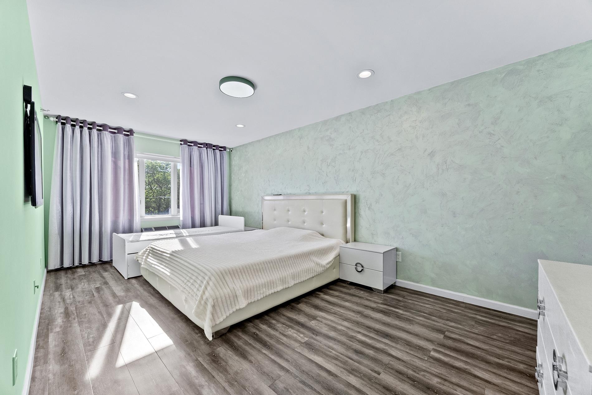 2910 Nostrand Avenue 3-C Madison Brooklyn NY 11229