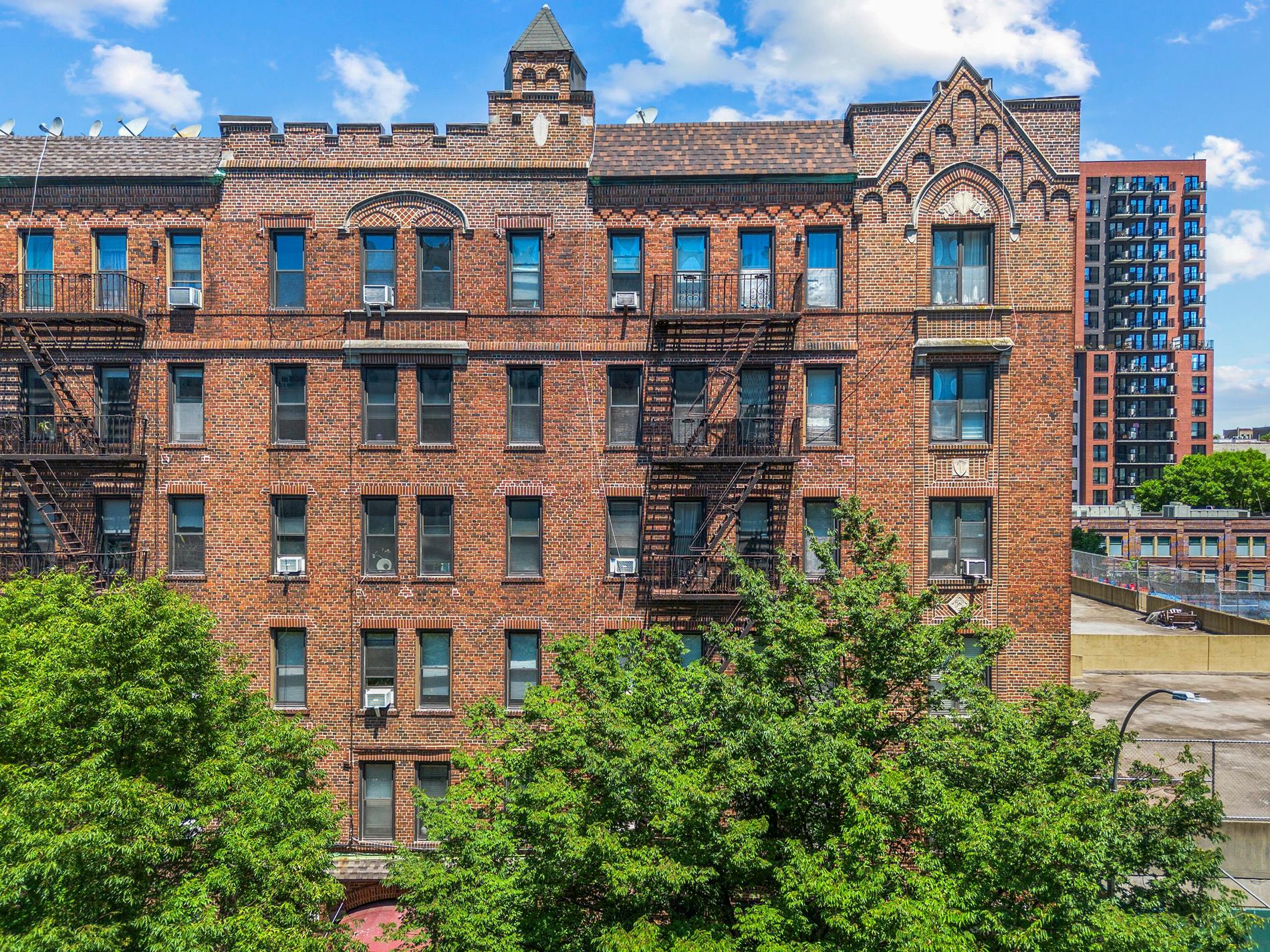 35 Crown Street 3B Crown Heights Brooklyn NY 11225
