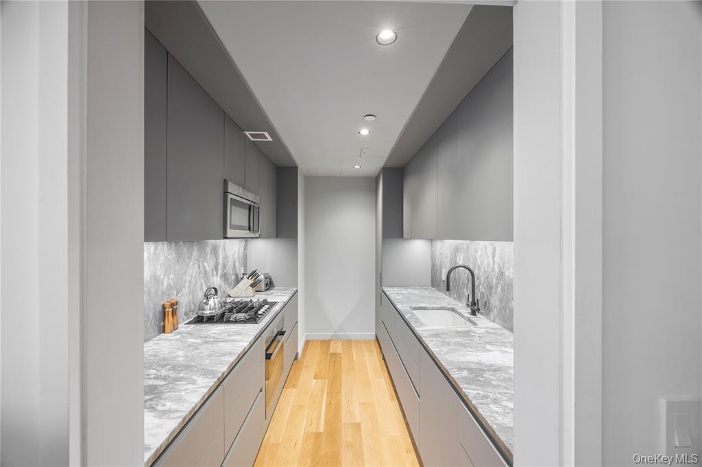547 West 47th Street Clinton New York NY 10036