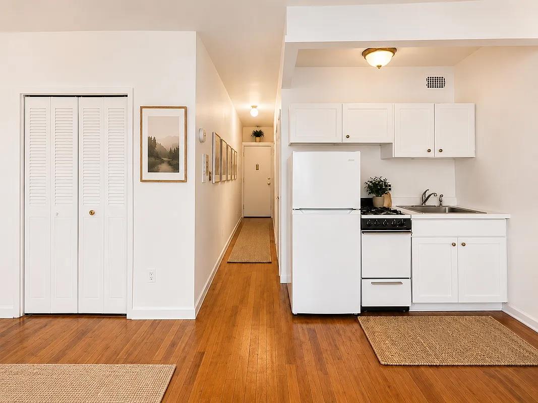225 West 70th Street 4-A Lincoln Square New York NY 10023