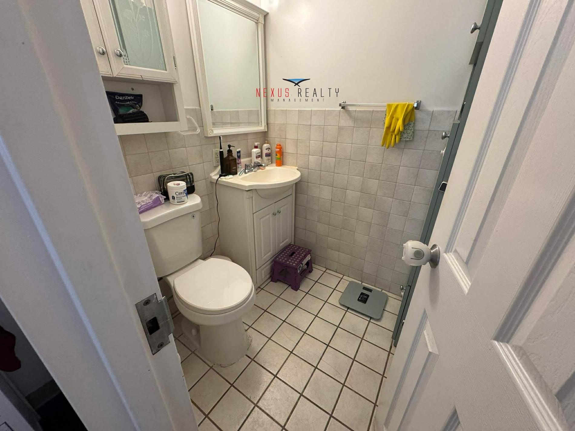 35-04 28th Avenue 1-F Astoria Queens NY 11103