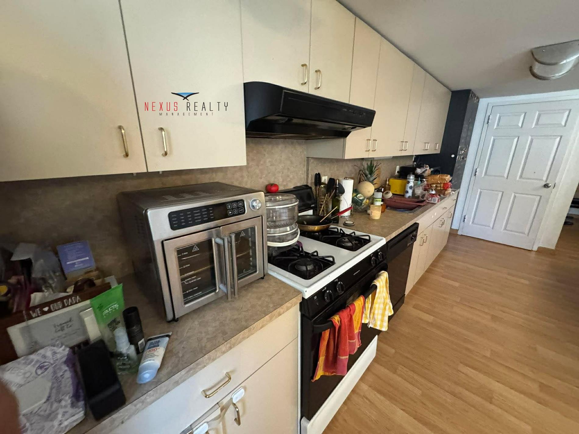 35-04 28th Avenue 1-F Astoria Queens NY 11103