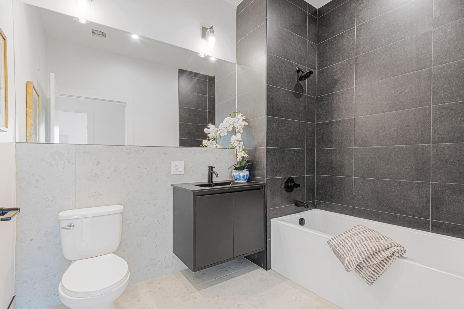 399 Halladay Street 312 Jersey City Jersey City NJ 07304