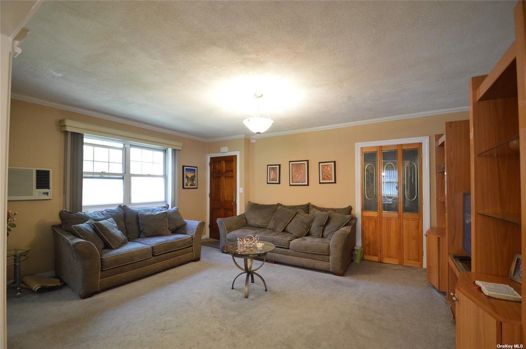 251-34 61st Avenue 1 Little Neck Queens NY 11362