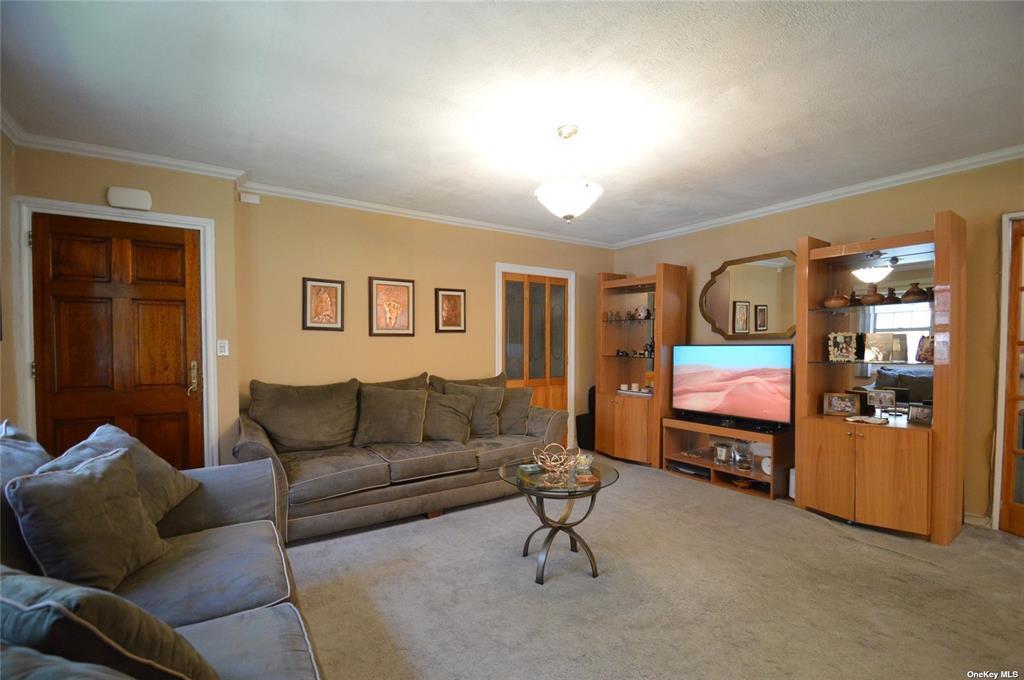 251-34 61st Avenue 1 Little Neck Queens NY 11362