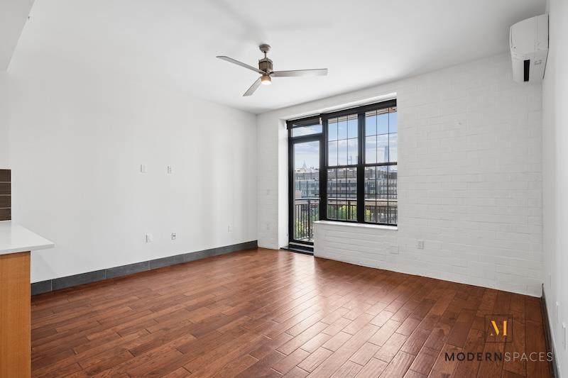 42-60 Crescent Street 7E Long Island City Queens NY 11101