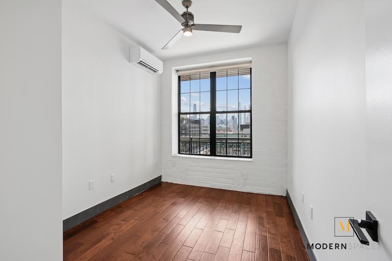 42-60 Crescent Street 7E Long Island City Queens NY 11101