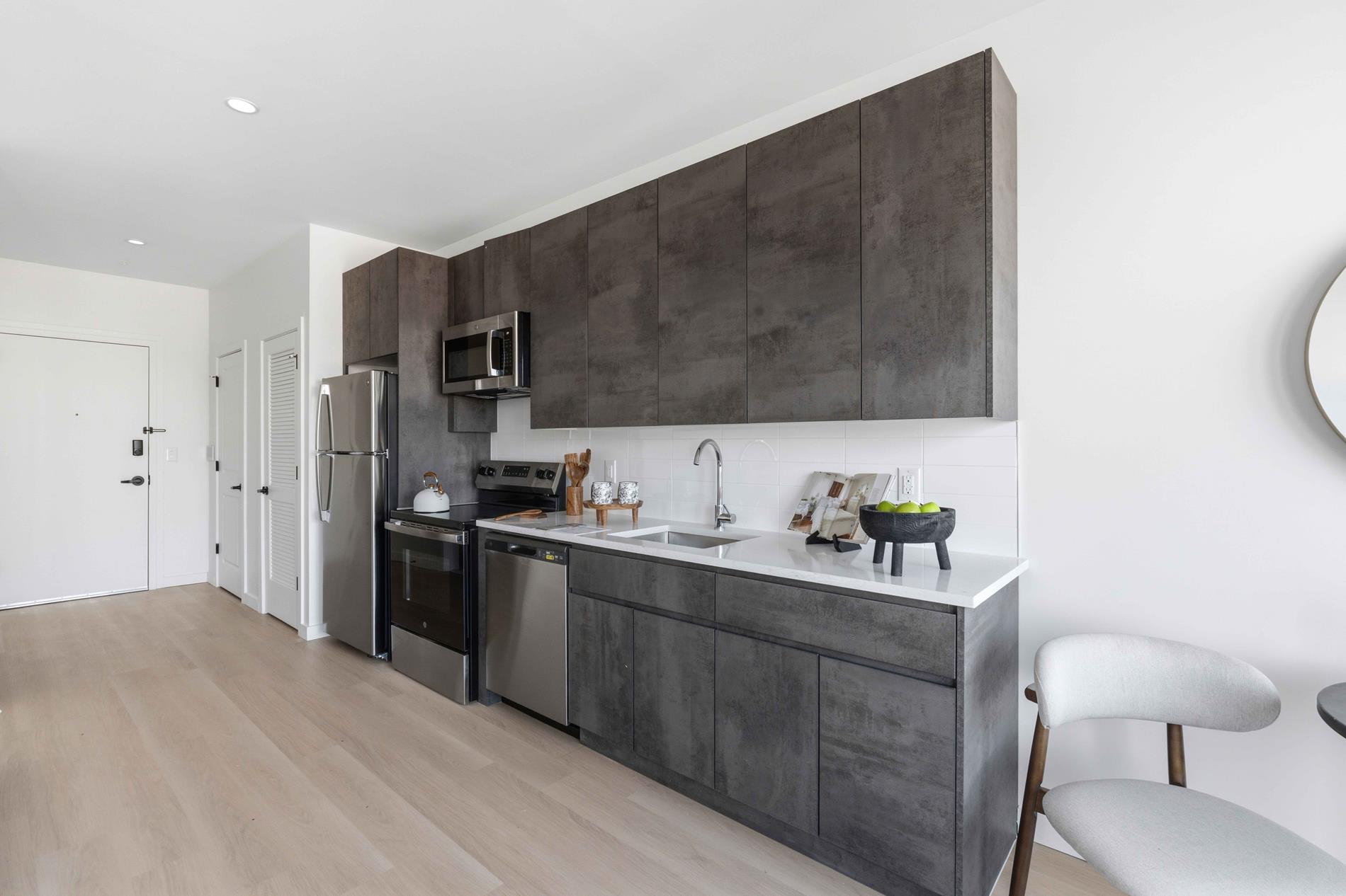 1 Mallory Avenue 4030 Jersey City Jersey City NJ 07305