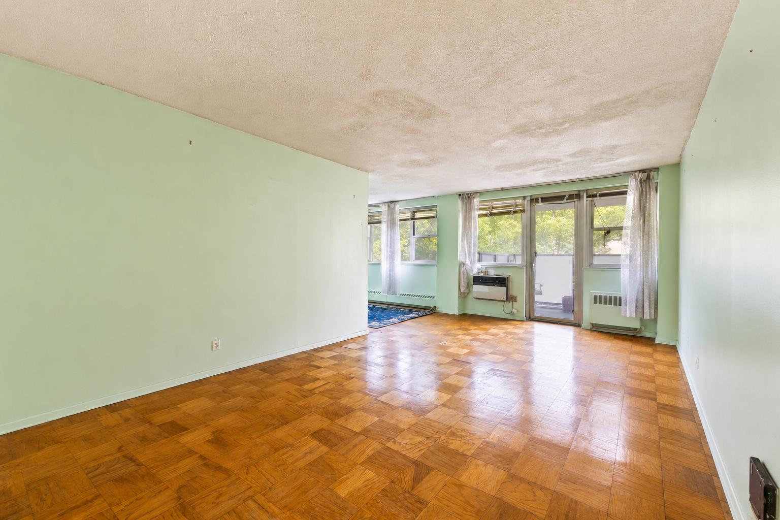 75 Henry Street 1E Brooklyn Heights Brooklyn NY 11201