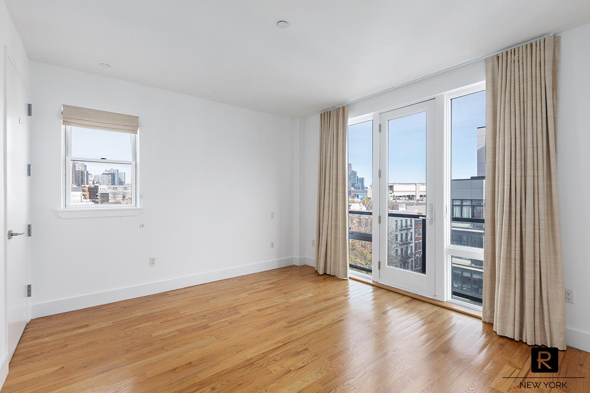 1059 Manhattan Avenue Greenpoint Brooklyn NY 11222
