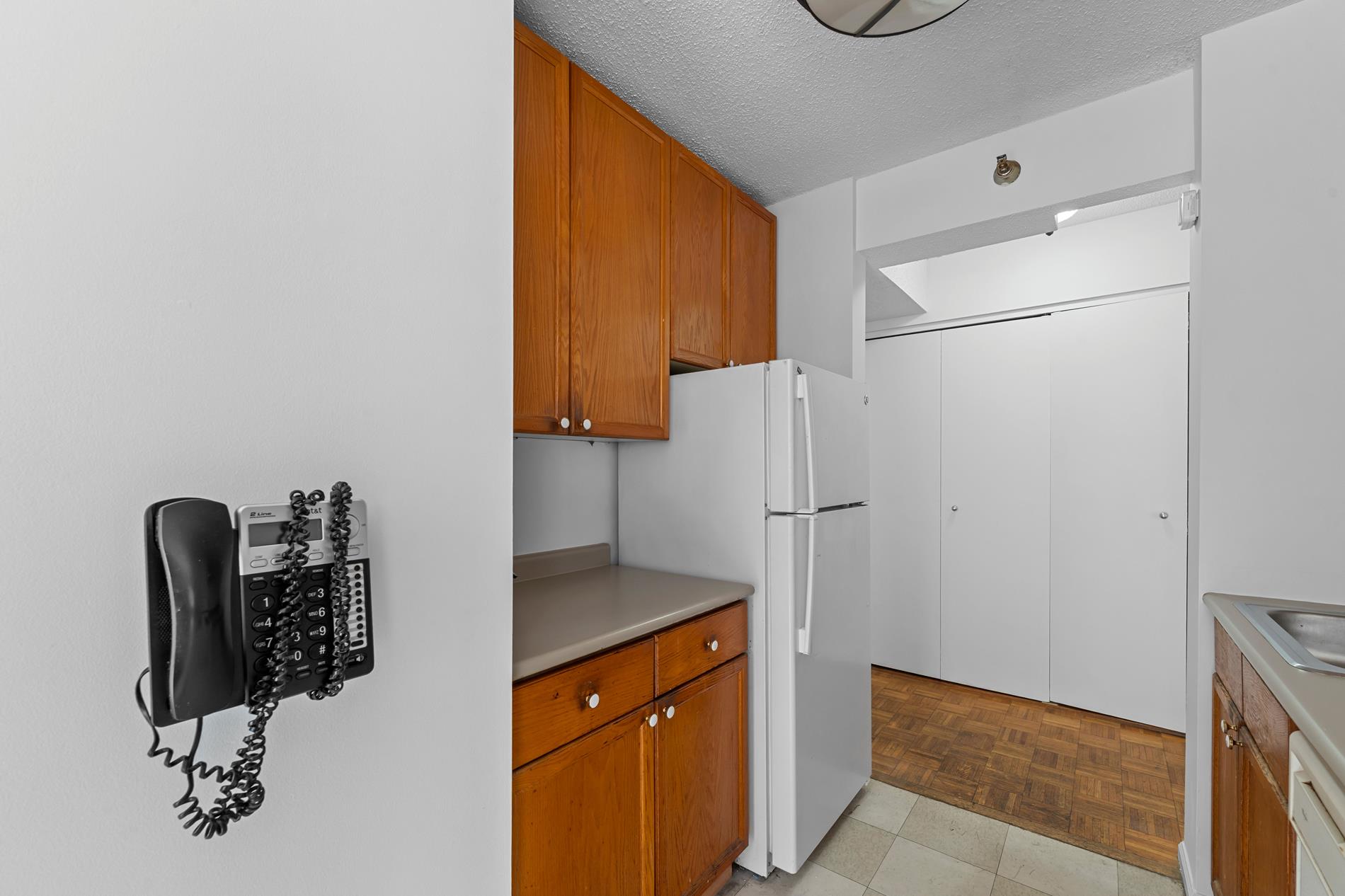 4-74 48th Avenue 9-N Long Island City Queens NY 11109