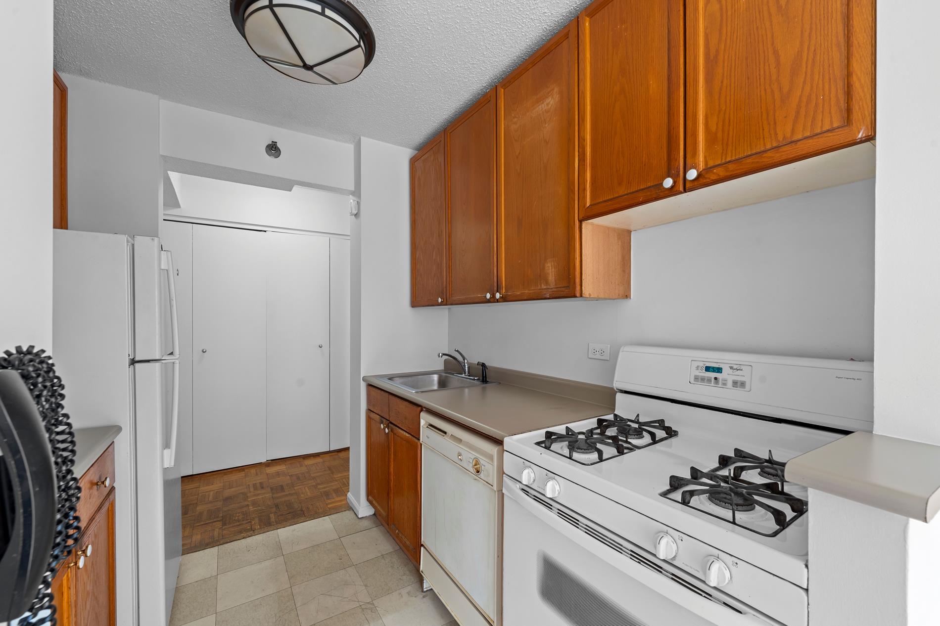 4-74 48th Avenue 9-N Long Island City Queens NY 11109