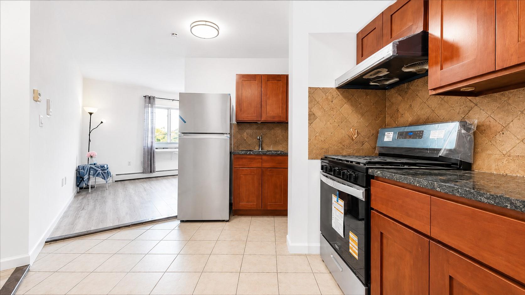 76-17 46th Avenue 4A Elmhurst Queens NY 11373