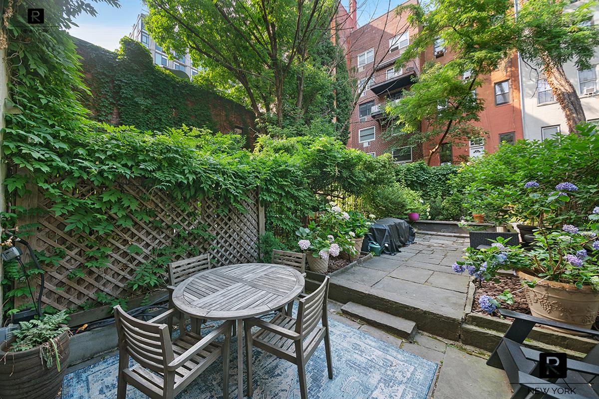 487 West 22nd Street Chelsea New York NY 10011