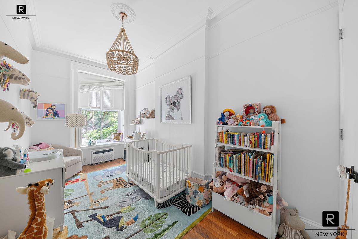 487 West 22nd Street Chelsea New York NY 10011