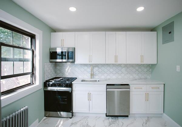 141-29 78th Avenue 3B Forest Hills Gardens Queens NY 11367