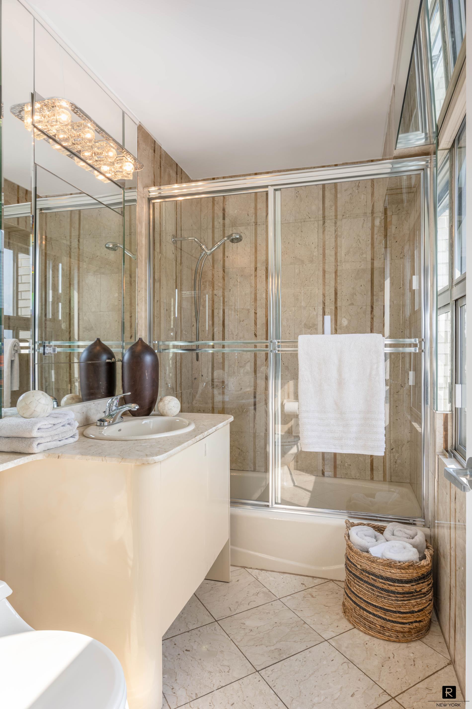400 East 56th Street 37D Sutton Place New York NY 10022