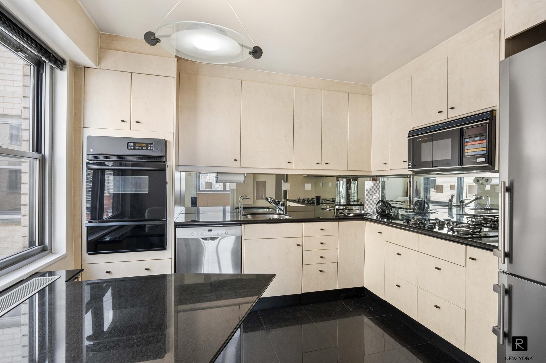 400 East 56th Street 37D Sutton Place New York NY 10022