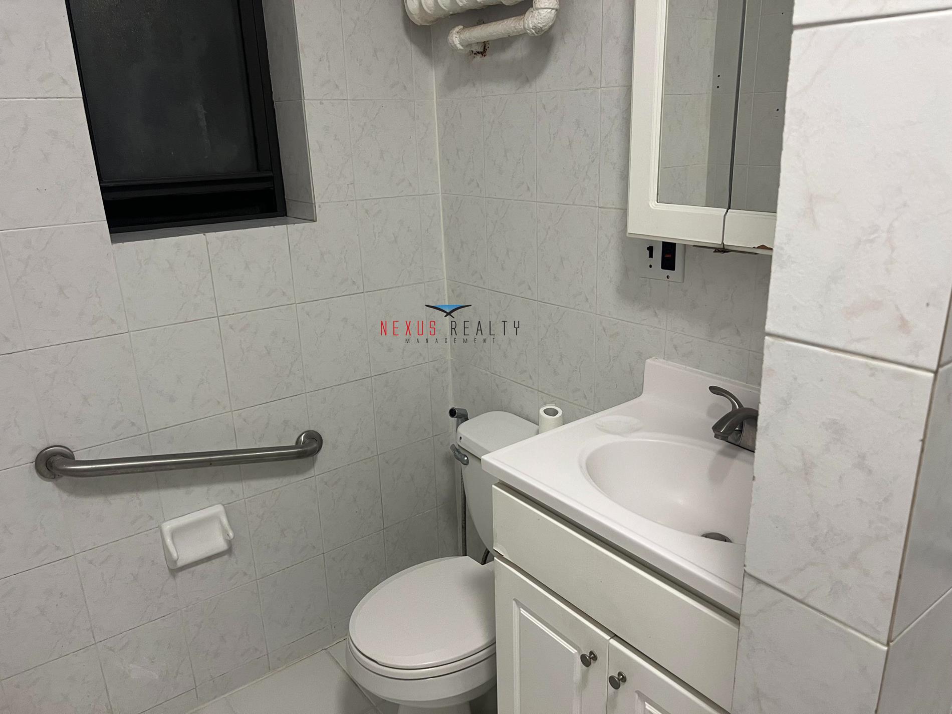37-58 86th Street 4-D Jackson Heights Queens NY 11372