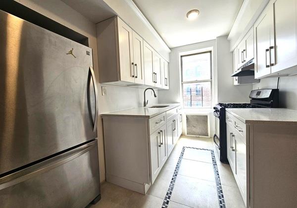 90-10 34th Avenue 4-M Jackson Heights Queens NY 11372