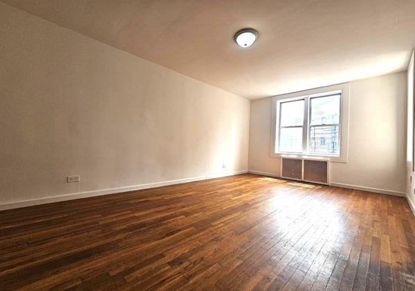 90-10 34th Avenue 4-M Jackson Heights Queens NY 11372