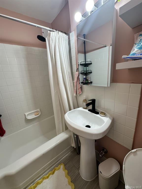 50-15 39th Street 5-C Sunnyside Queens NY 11104