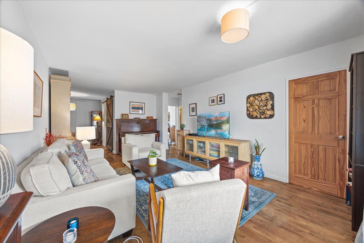5700 Arlington Avenue 18-V Riverdale Bronx NY 10471