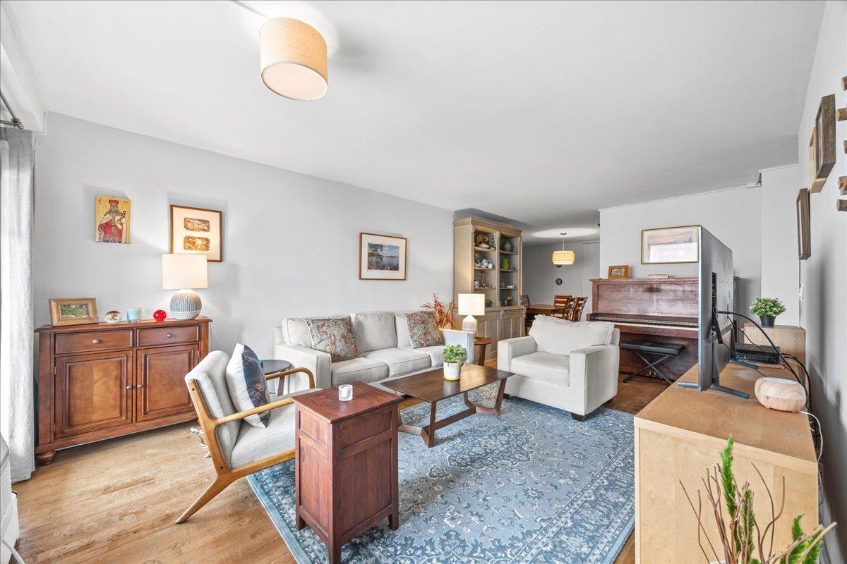 5700 Arlington Avenue 18-V Riverdale Bronx NY 10471