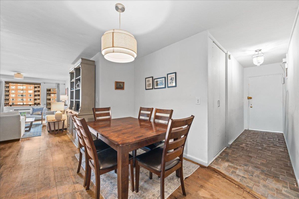 5700 Arlington Avenue 18-V Riverdale Bronx NY 10471