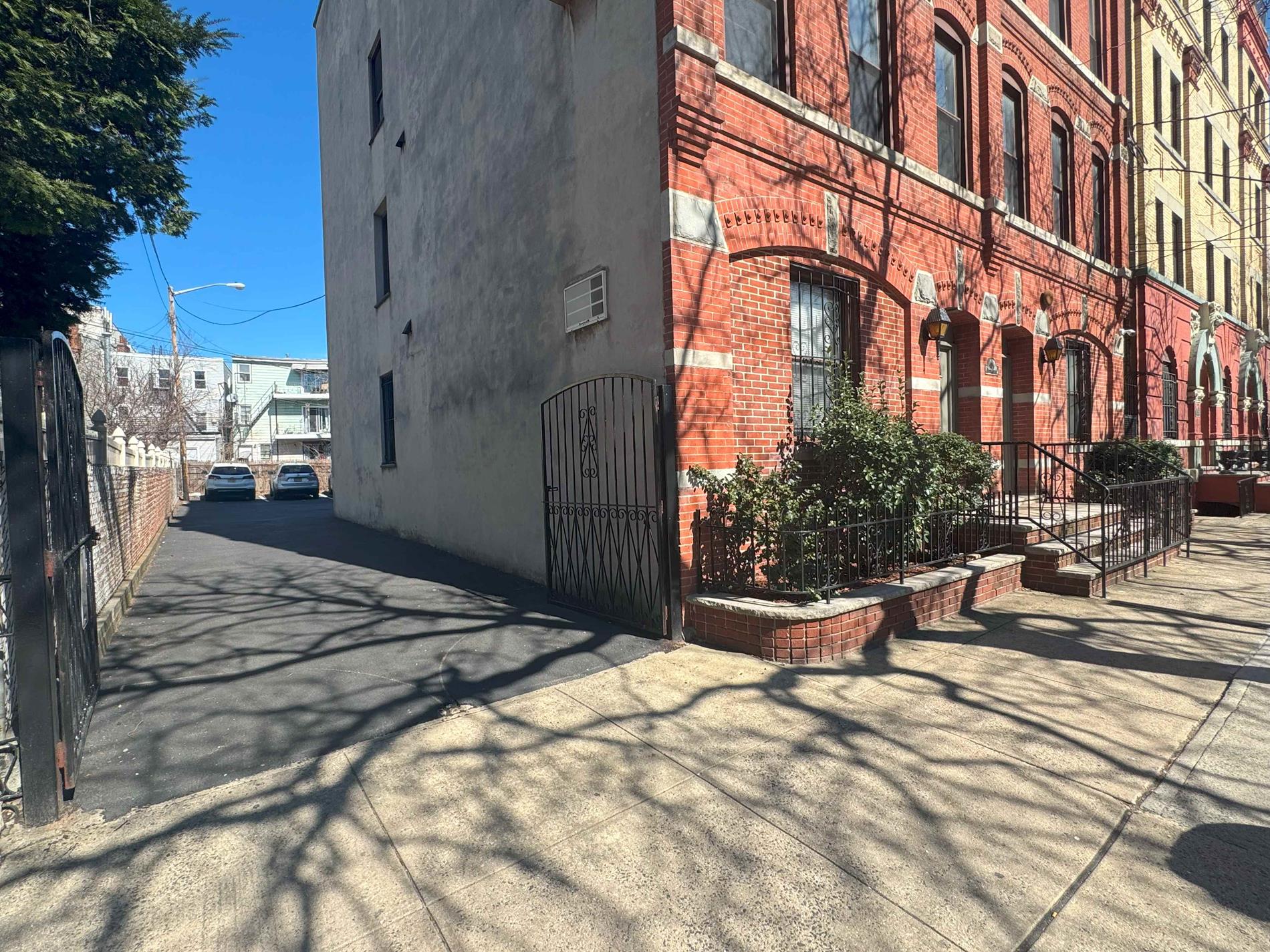 496 Pavonia Avenue B3 Jersey City Journal Sq, Jersey City NJ 7306