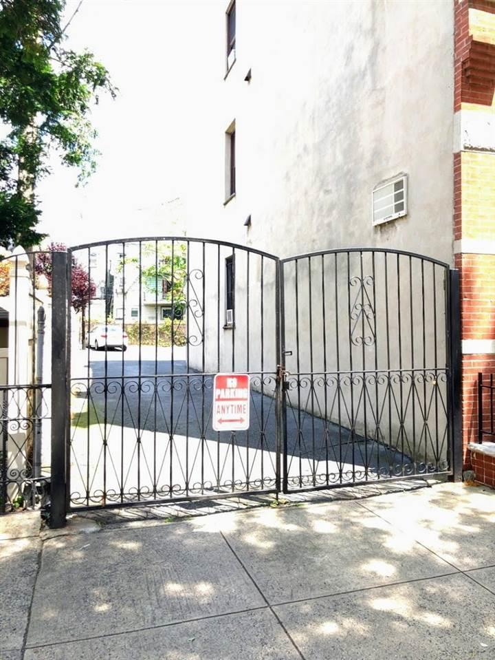 496 Pavonia Avenue B3 Jersey City Journal Sq, Jersey City NJ 7306