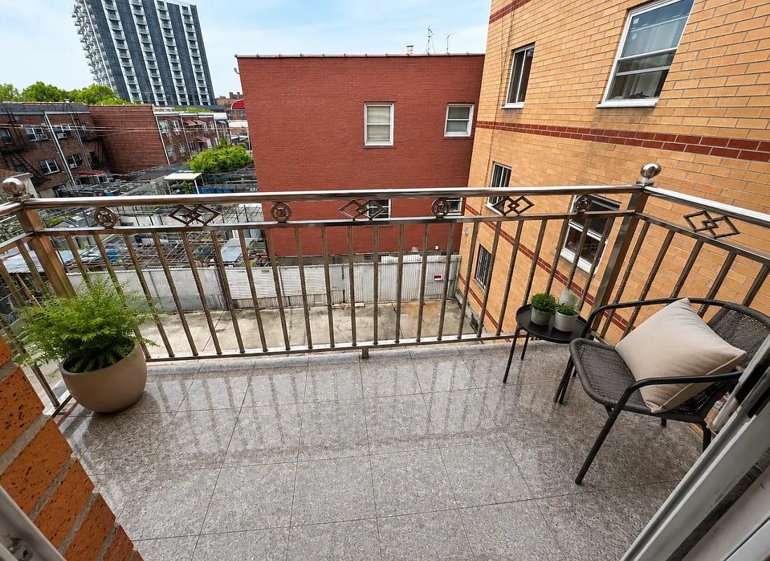 53-08 90th Street 3-B Elmhurst Queens NY 11373