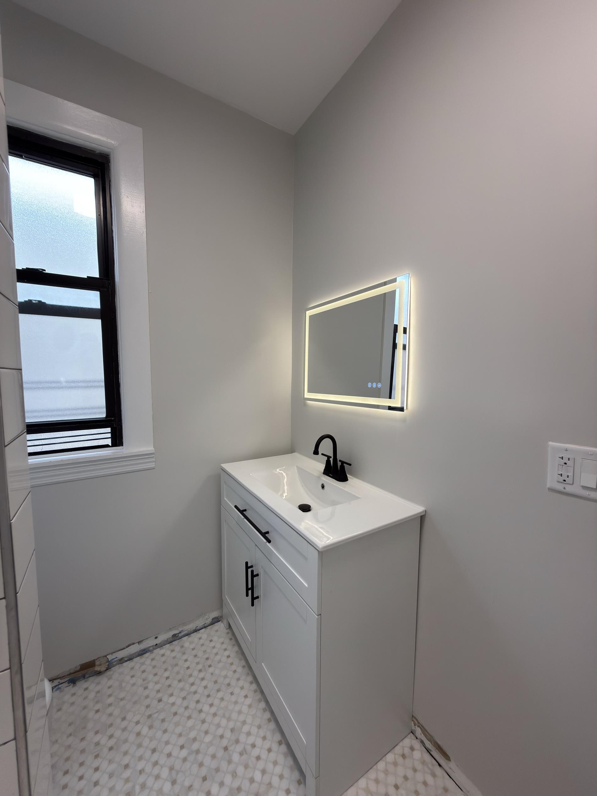 34-37 9th Street 3 Ravenswood Queens NY 11106